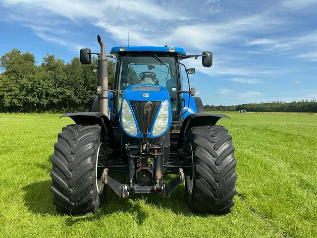 2010 new holland t7040 vierwielaangedreven landbouwtractor - afbeelding 23 van  42