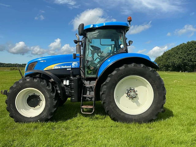 2010 new holland t7040 vierwielaangedreven landbouwtractor - afbeelding 34 van  42