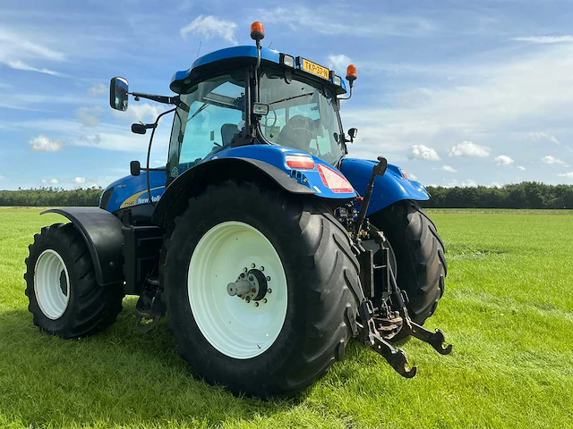 2010 new holland t7040 vierwielaangedreven landbouwtractor - afbeelding 41 van  42