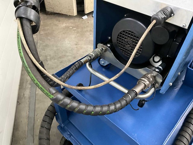 2010 nitto hs11-1624 ponsmachine met hydraulische pomp - afbeelding 2 van  14