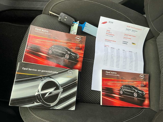 2010 opel astra 1.4 turbo sport - afbeelding 24 van  31