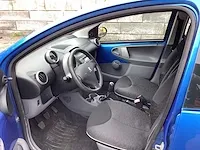 2010 peugeot 107 personenauto - afbeelding 2 van  26