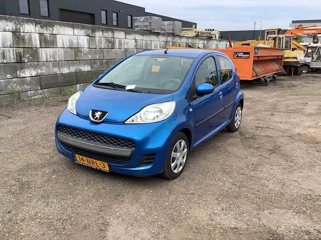 2010 peugeot 107 personenauto - afbeelding 1 van  26