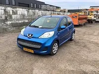 2010 peugeot 107 personenauto - afbeelding 1 van  26