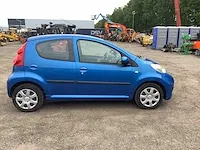 2010 peugeot 107 personenauto - afbeelding 23 van  26