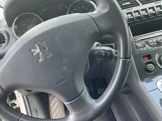 2010 peugeot 3008 personenauto - afbeelding 11 van  29