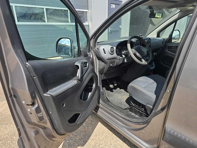 2010 peugeot partner tepee personenauto - afbeelding 17 van  43