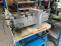 2010 pressta eisele au550300 pneumatische multifunctionele ponstafel - afbeelding 3 van  5
