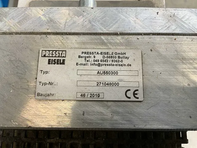 2010 pressta eisele au550300 pneumatische multifunctionele ponstafel - afbeelding 5 van  5
