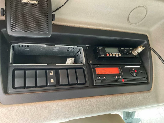 2010 renault midlum 270-12 dxi vrachtwagen - afbeelding 9 van  28