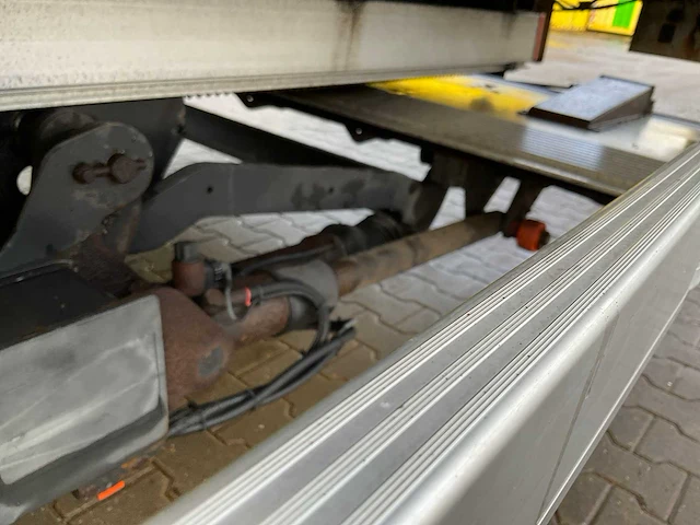 2010 renault midlum 270-12 dxi vrachtwagen - afbeelding 14 van  28