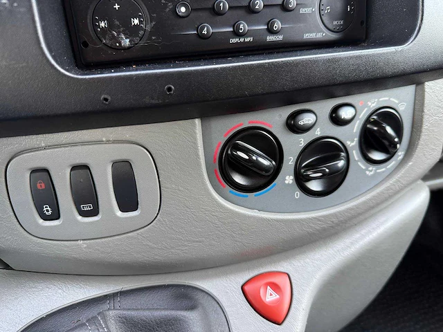 2010 renault trafic bedrijfswagen - afbeelding 2 van  14