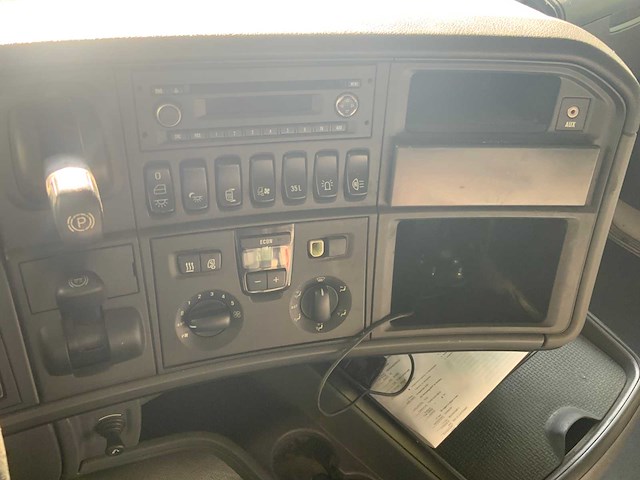 2010 scania v8 r620 8x4 vrachtwagen - afbeelding 11 van  52