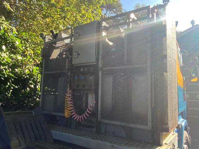 2010 scania v8 r620 8x4 vrachtwagen - afbeelding 35 van  52