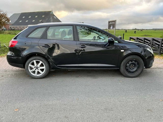 2010 seat ibiza st 1.6 tdi personenauto - afbeelding 24 van  27