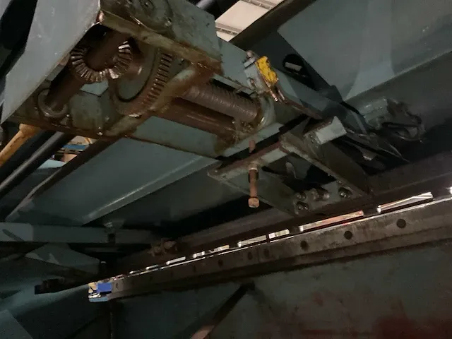 2010 shandong 6x2500 knipmachine - afbeelding 17 van  31
