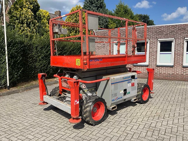 2010 sky jack sj 6832 rt hoogwerker - afbeelding 8 van  15