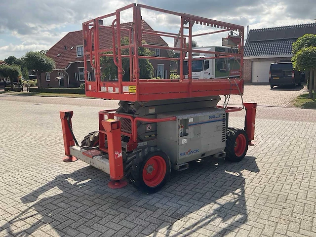 2010 sky jack sj 6832 rt hoogwerker - afbeelding 11 van  15