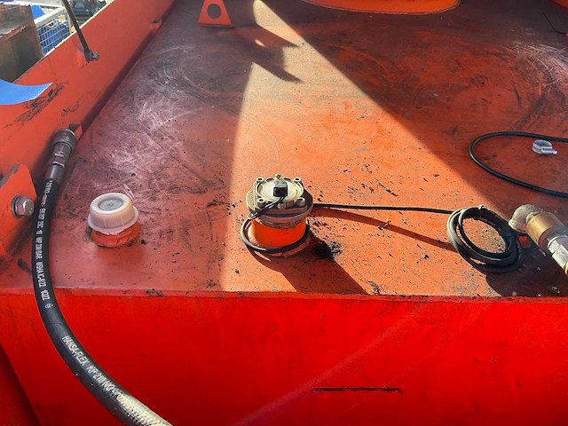 2010 steenbergen cie 300 brandstof opslagtank - afbeelding 6 van  9