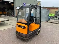 2010 still r06 industriële trekker - afbeelding 1 van  12
