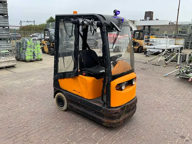 2010 still r06 industriële trekker - afbeelding 6 van  12