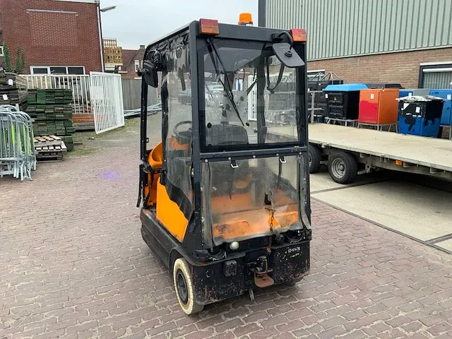2010 still r06 industriële trekker - afbeelding 8 van  12