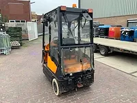 2010 still r06 industriële trekker - afbeelding 8 van  12