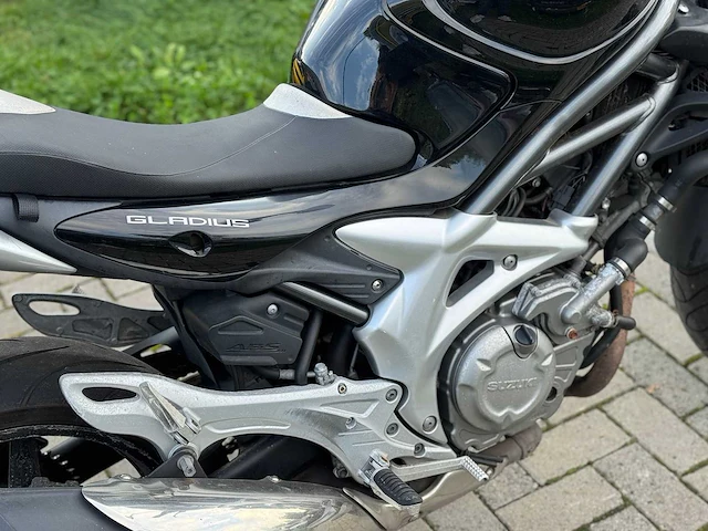 2010 suzuki tour gladius - afbeelding 4 van  15