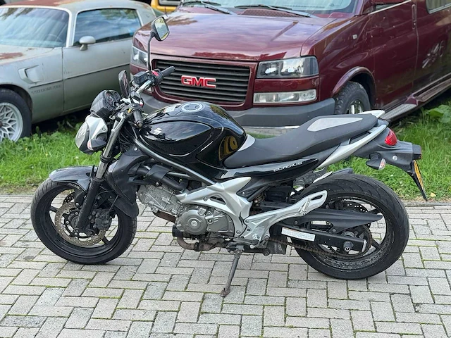 2010 suzuki tour gladius - afbeelding 8 van  15