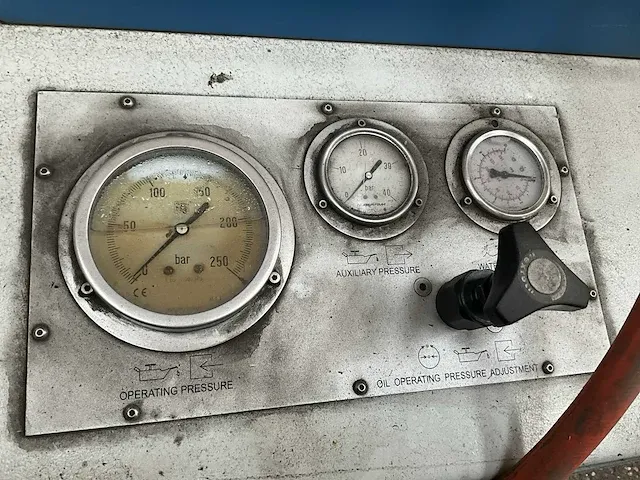 2010 tecnocut milestone 1740 waterstraalsnijmachine - afbeelding 10 van  20