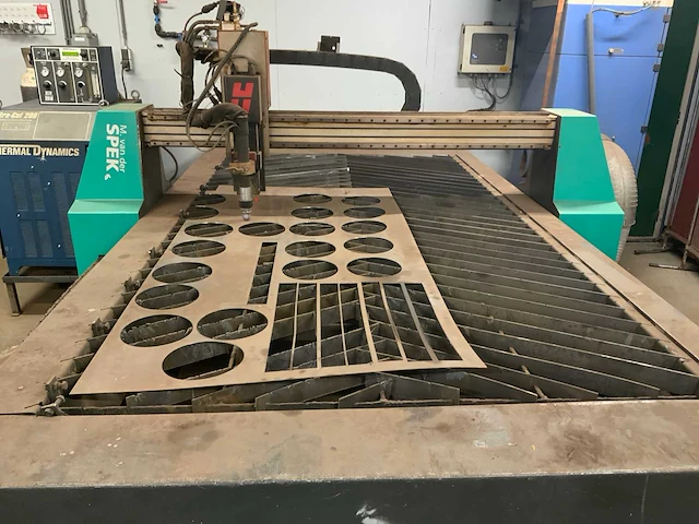2010 termal dynamics ultra-cut 200 cnc plasmasnijmachine - afbeelding 35 van  46