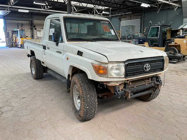 2010 toyota landcruiser pickup personenauto - afbeelding 8 van  15
