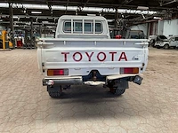 2010 toyota landcruiser pickup personenauto - afbeelding 12 van  15