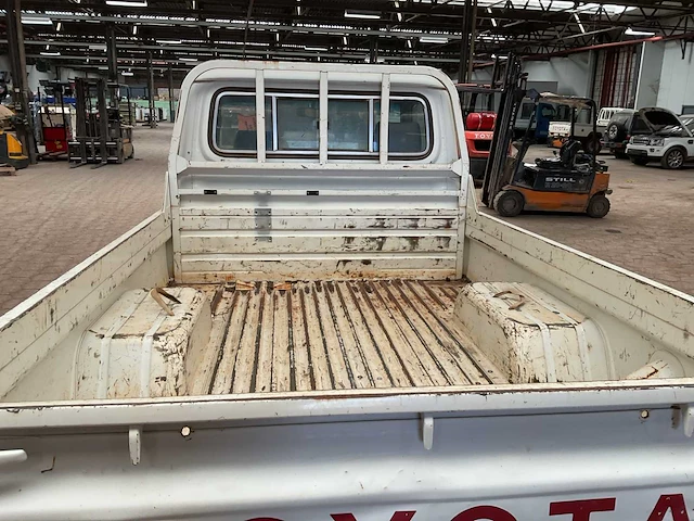 2010 toyota landcruiser pickup personenauto - afbeelding 13 van  15