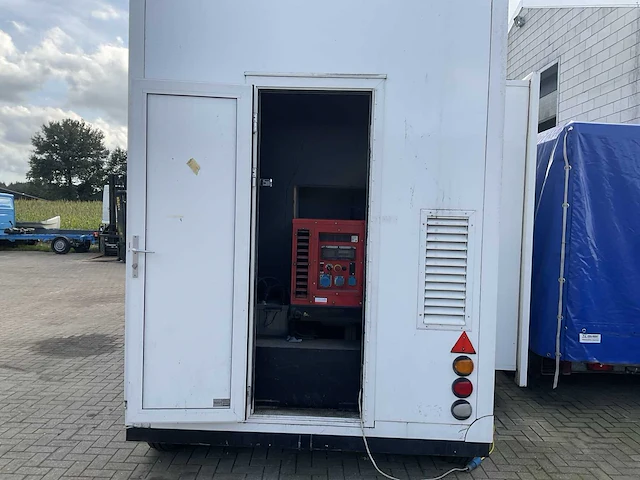 2010 veldhuizen p35-1 pop-up shop m09 aanhangwagen kantoor unit - afbeelding 34 van  37