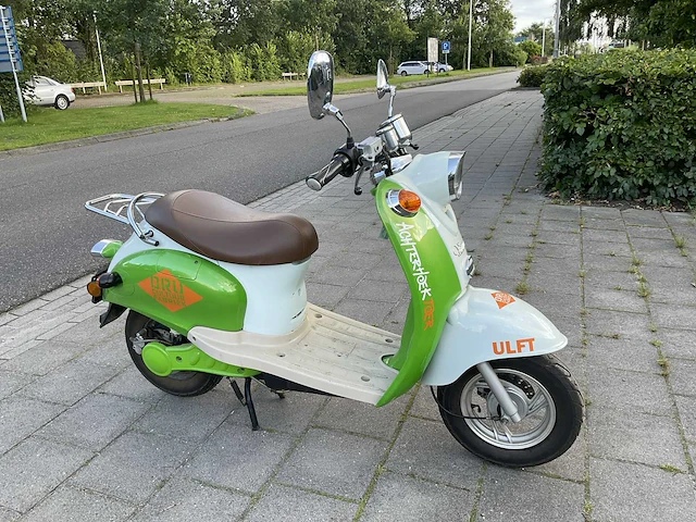 2010 veruna retro e-scooter - afbeelding 9 van  15