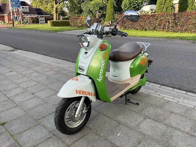 2010 veruna retro e-scooter - afbeelding 1 van  15