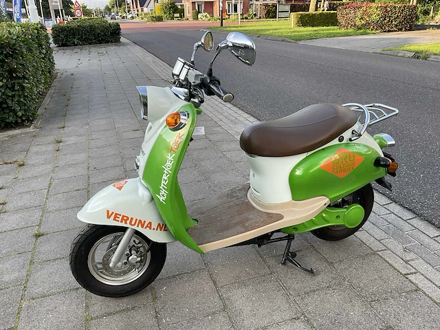2010 veruna retro e-scooter - afbeelding 9 van  15