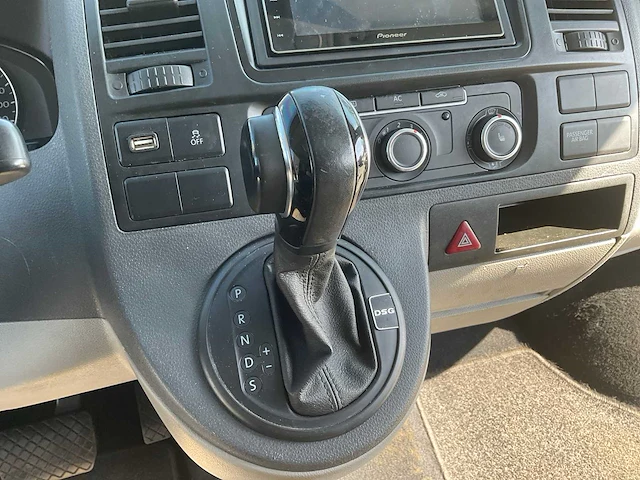 2010 volkswagen transporter bedrijfswagen - afbeelding 9 van  23
