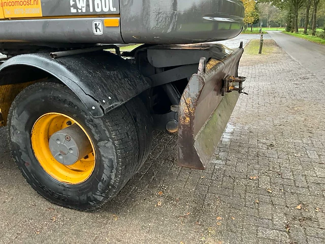 2010 volvo ew160c banden graafmachine - afbeelding 28 van  30
