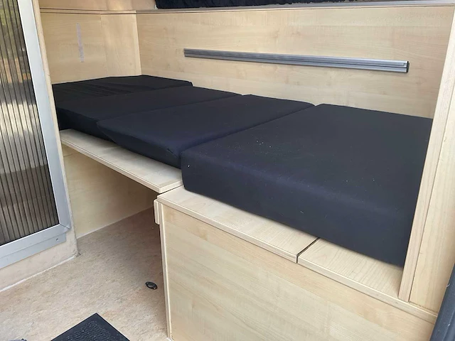 2010 westfalia xxl paardentrailer met living - afbeelding 10 van  25