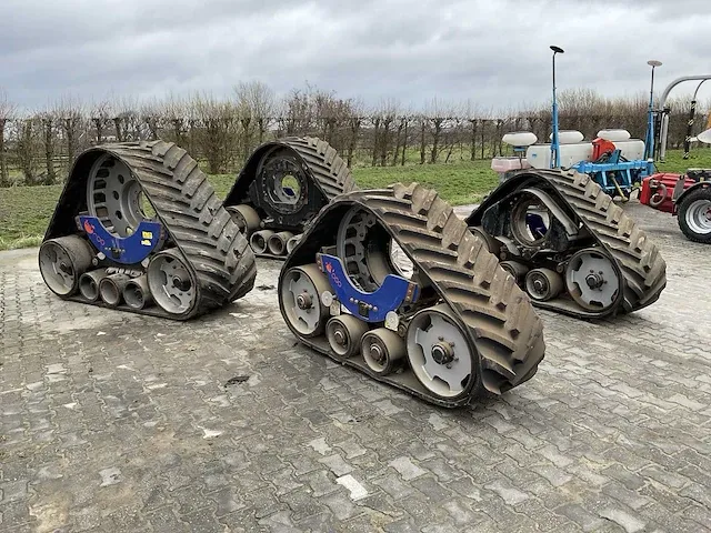 2010 westtrack f1000x2350/39 rupsband set - afbeelding 1 van  31
