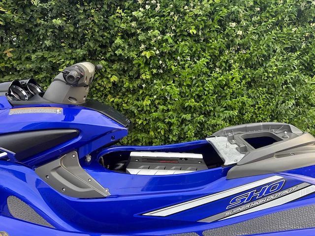 2010 yamaha waverunner fzr waterscooter - afbeelding 14 van  28