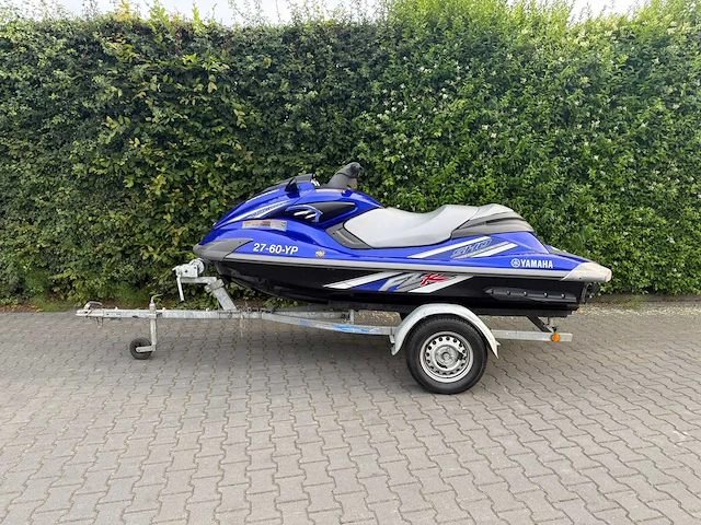 2010 yamaha waverunner fzr waterscooter - afbeelding 23 van  28