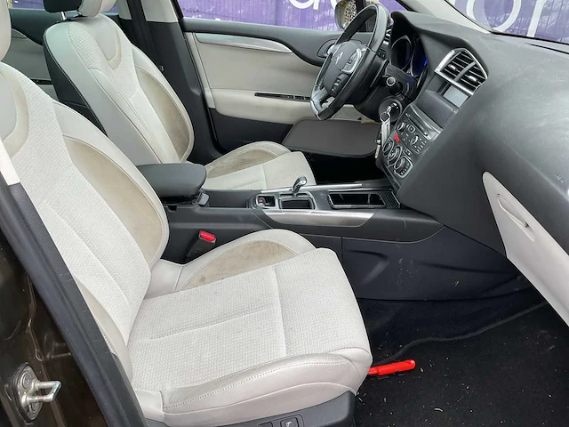 2011 - citroen - c4 - 1.6 thp exclusive - personenauto - afbeelding 14 van  17