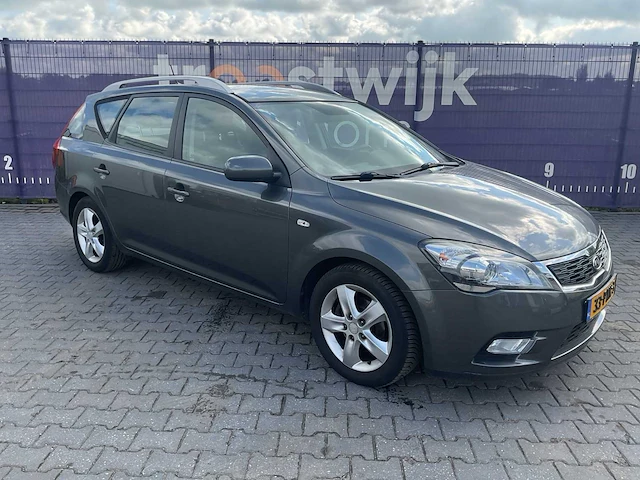 2011 - kia - cee'd sporty wagon - 1.4 cvvt seven - personenauto - afbeelding 10 van  17
