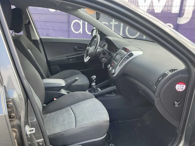 2011 - kia - cee'd sporty wagon - 1.4 cvvt seven - personenauto - afbeelding 13 van  17