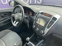 2011 - kia - cee'd sporty wagon - 1.4 cvvt seven - personenauto - afbeelding 15 van  17