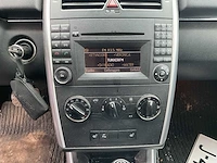 2011 - mercedes-benz - 180 cdi business cl. - personenauto - afbeelding 2 van  13
