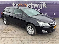 2011 - opel - astra sports tourer - 1.4 edition - personenauto - afbeelding 8 van  15